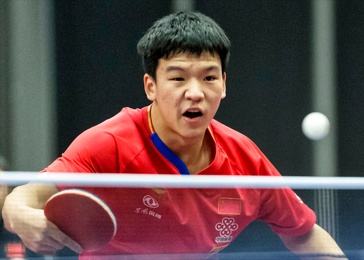 而拉塞尔中 而拉塞尔中